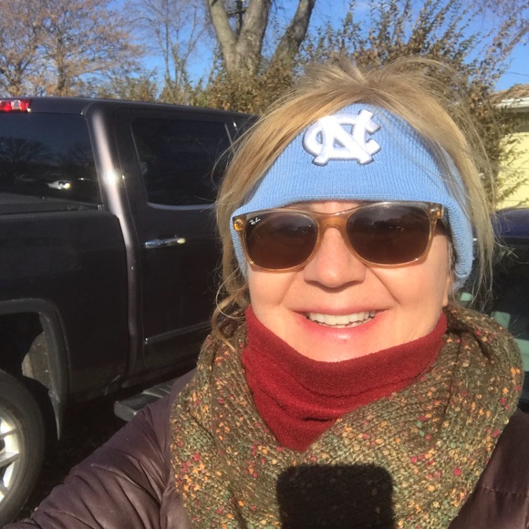 Meet your Posher, Christine - Picture 3 of 8